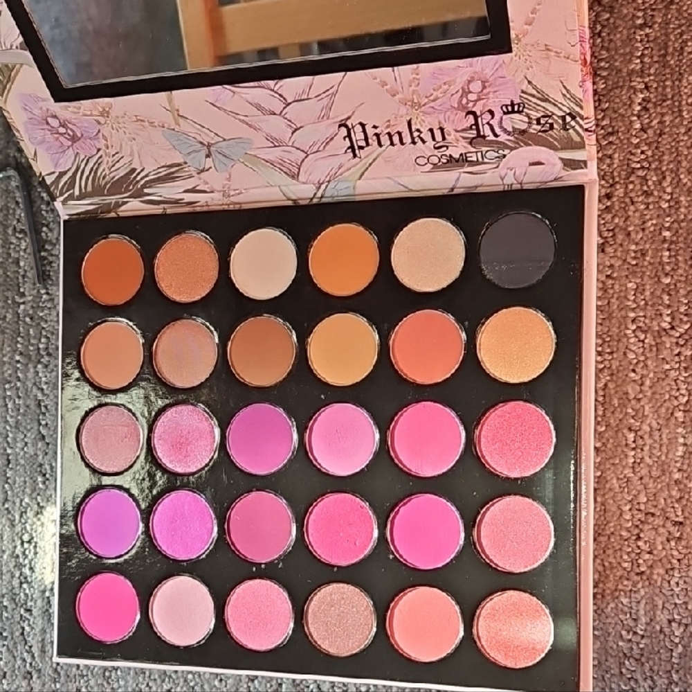 Pink Rose Vibrant Eyeshadow Collection